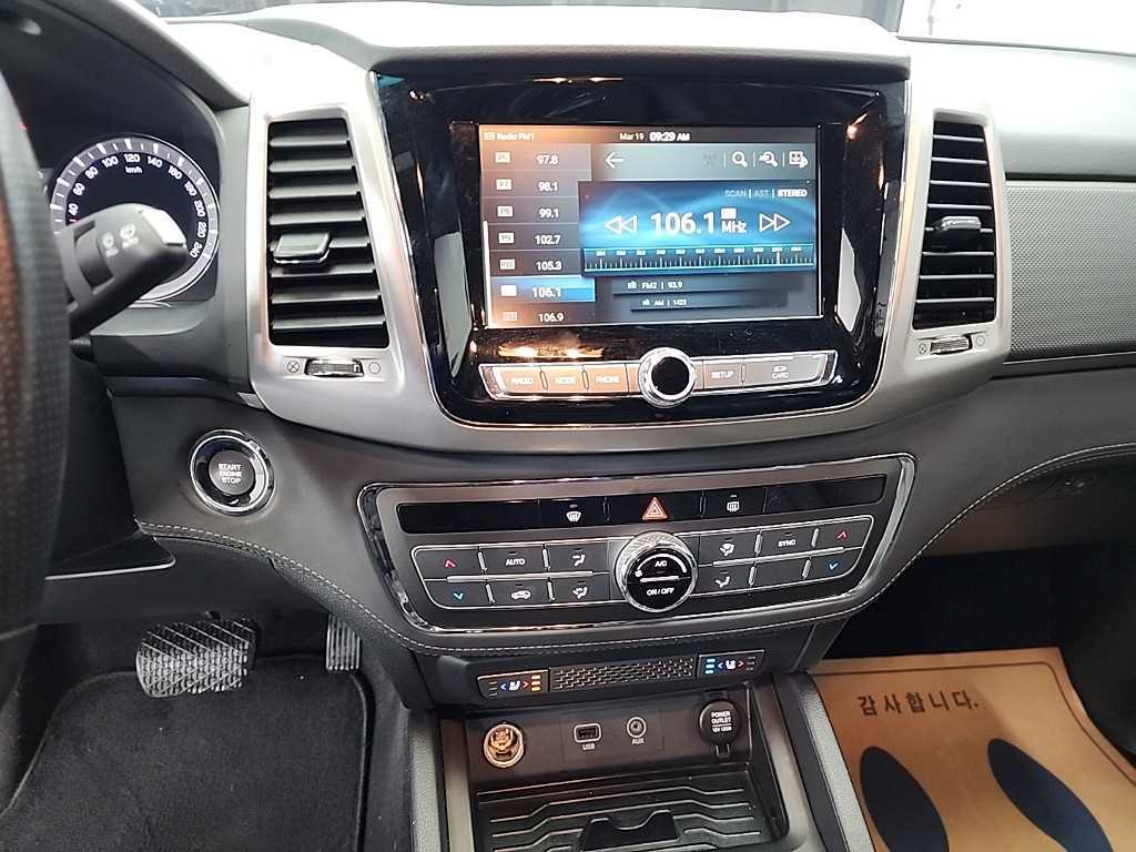 Ssangyong Rexton - Vista 10