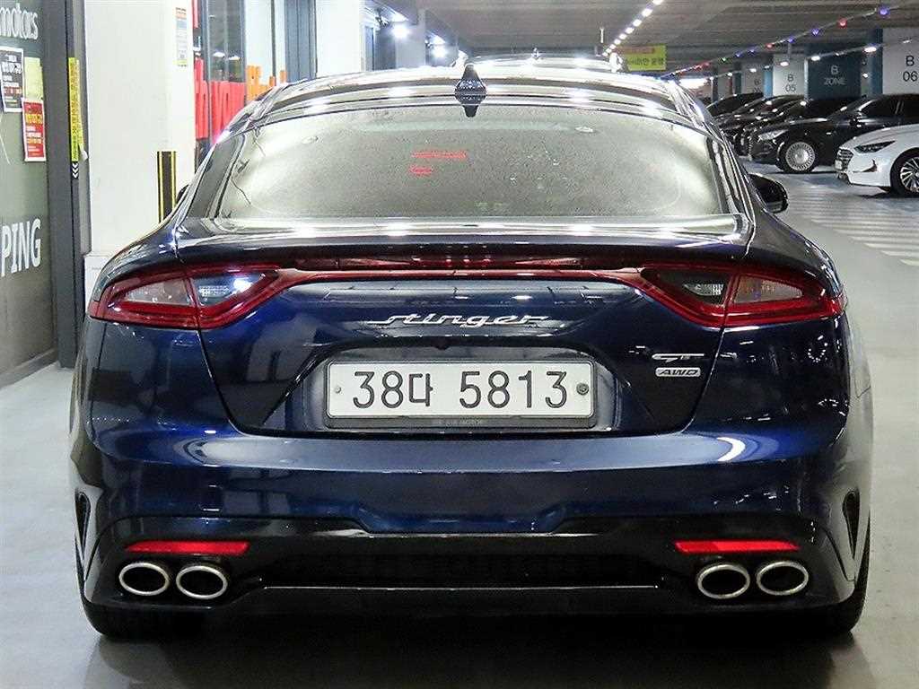 KIA Stinger - Vista 5