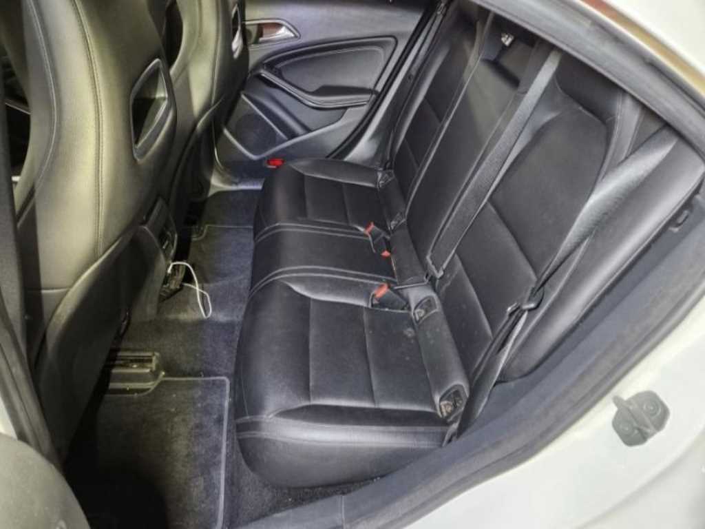Mercedes Benz CLA Class - Vista 12