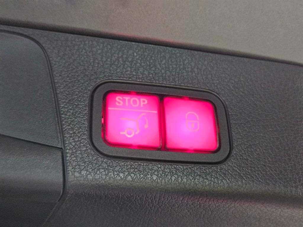 Mercedes Benz GLB Class - Vista 6