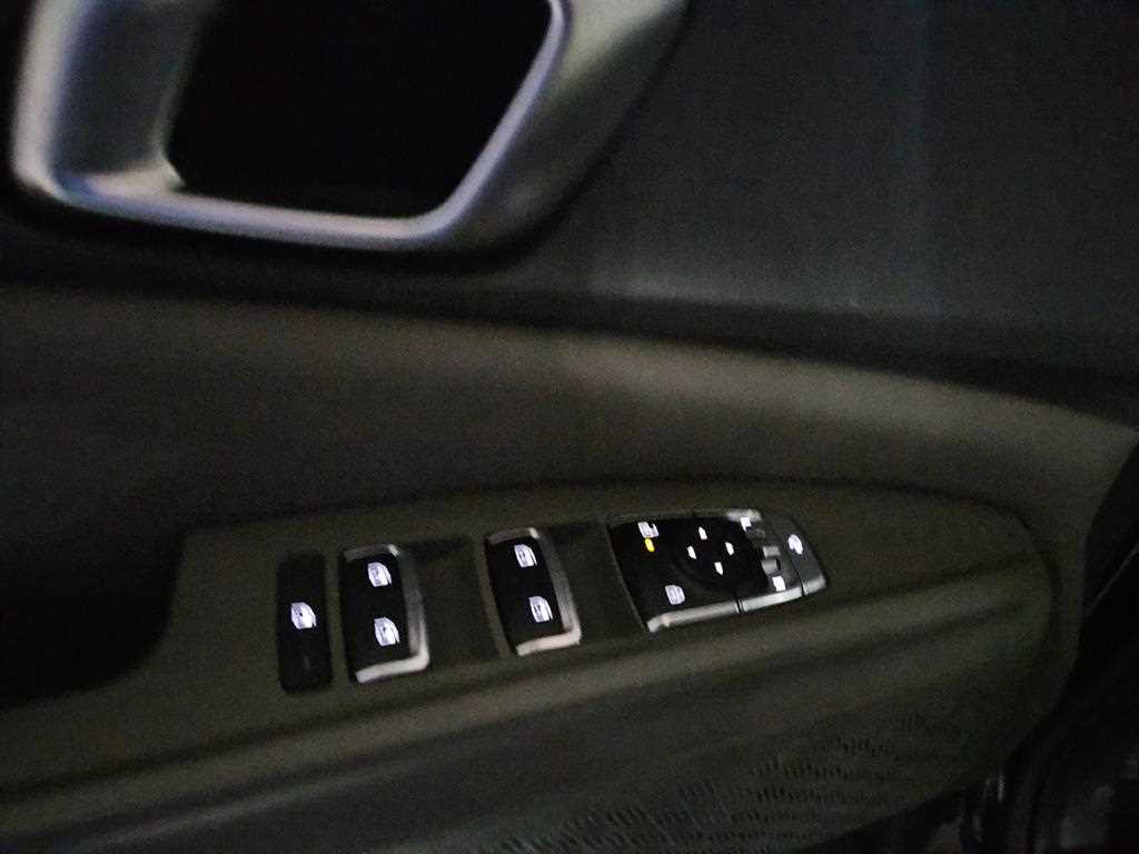 KIA Carnival - Vista 8