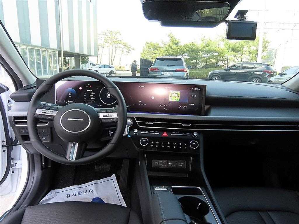 HYUNDAI Sonata - Vista 7