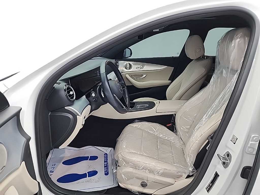 Mercedes Benz E class - Vista 11