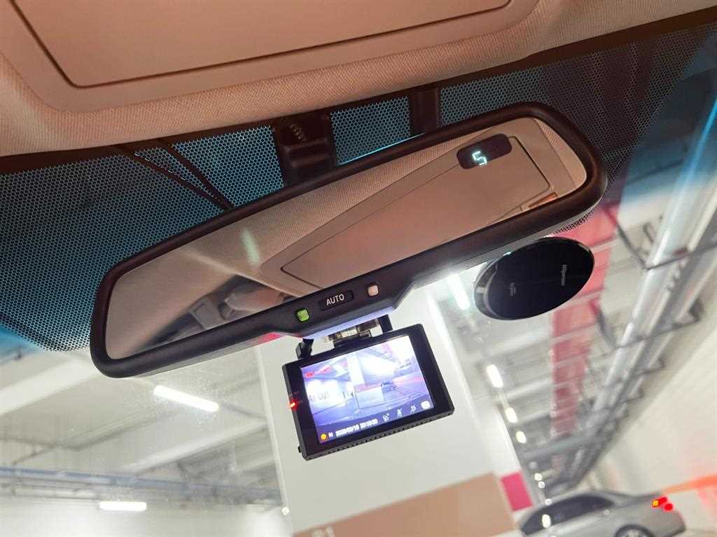 Toyota Camry - Vista 11