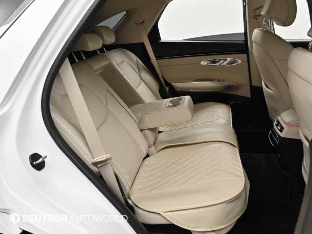 Genesis GV70 - Vista 12