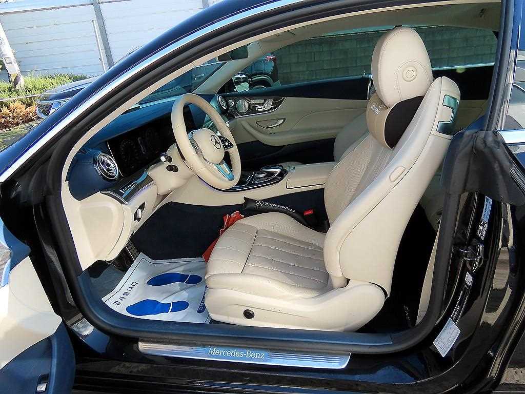 Mercedes Benz E class - Vista 5