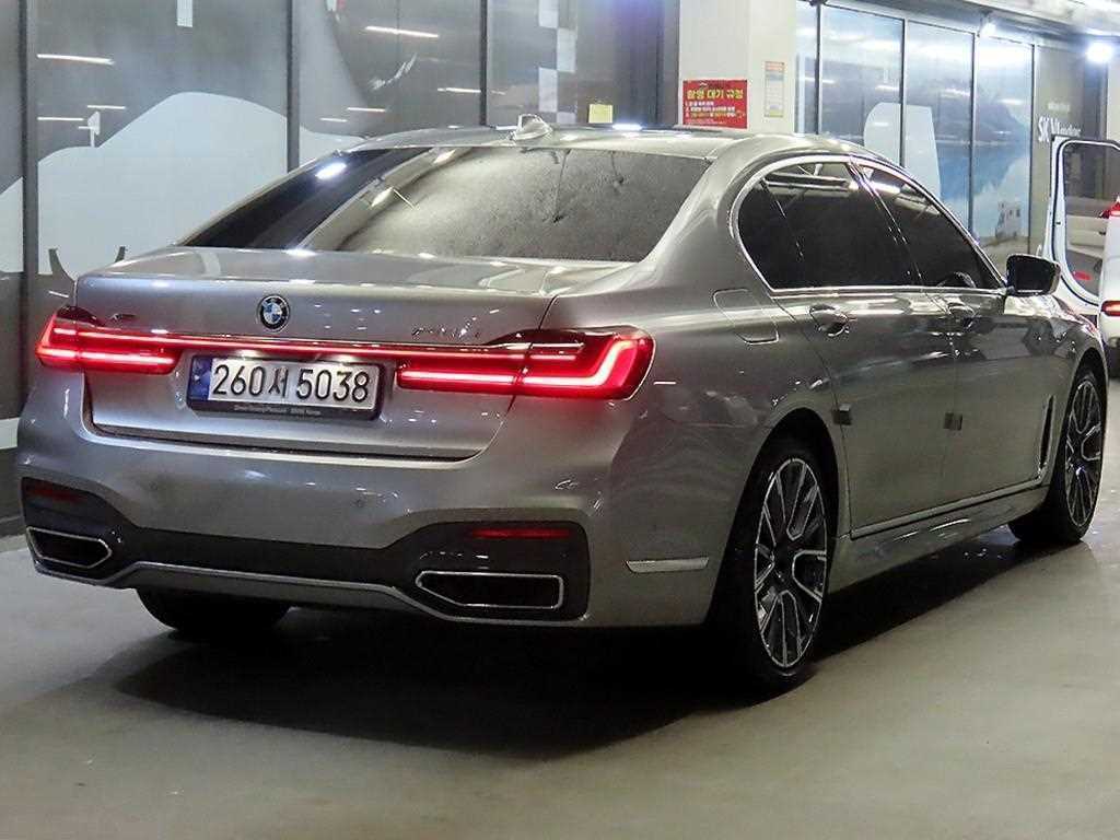 BMW 7 Series - Vista 4