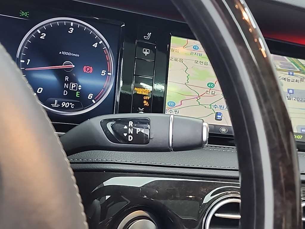 Mercedes Benz S Class - Vista 8