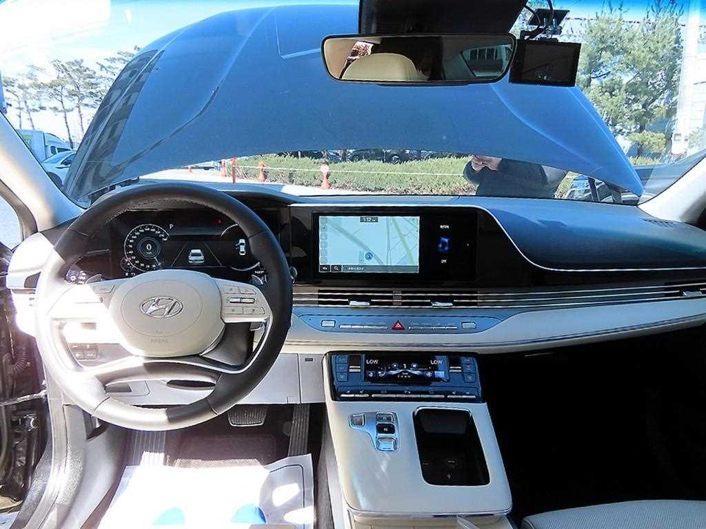 HYUNDAI Grandeur - Vista 7