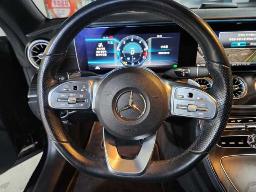 Mercedes Benz E class - Vista 7