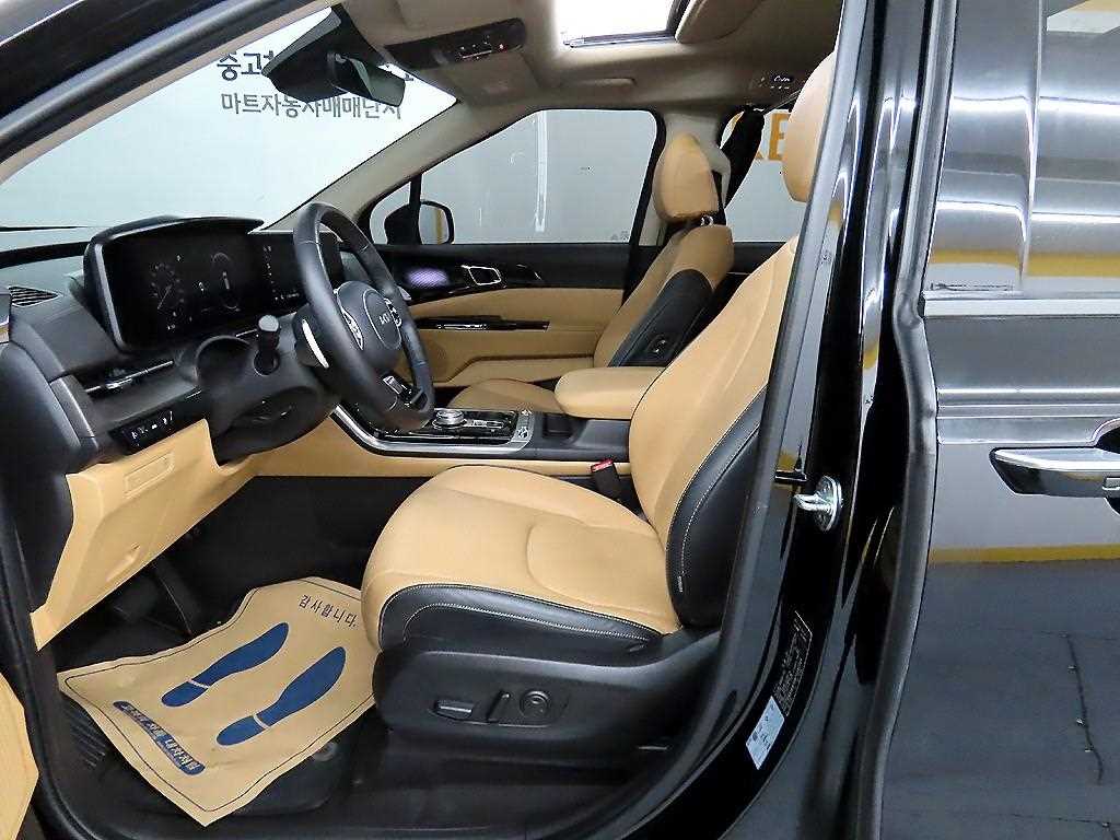 KIA Carnival - Vista 5