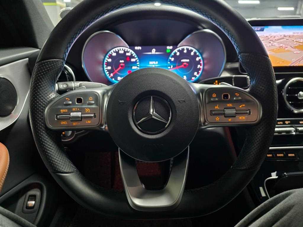 Mercedes Benz C Class - Vista 12