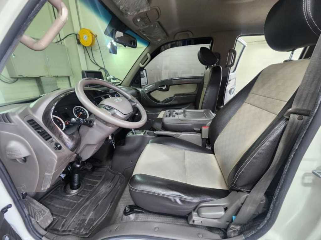 Small Truck Cargo (small) - Vista 4