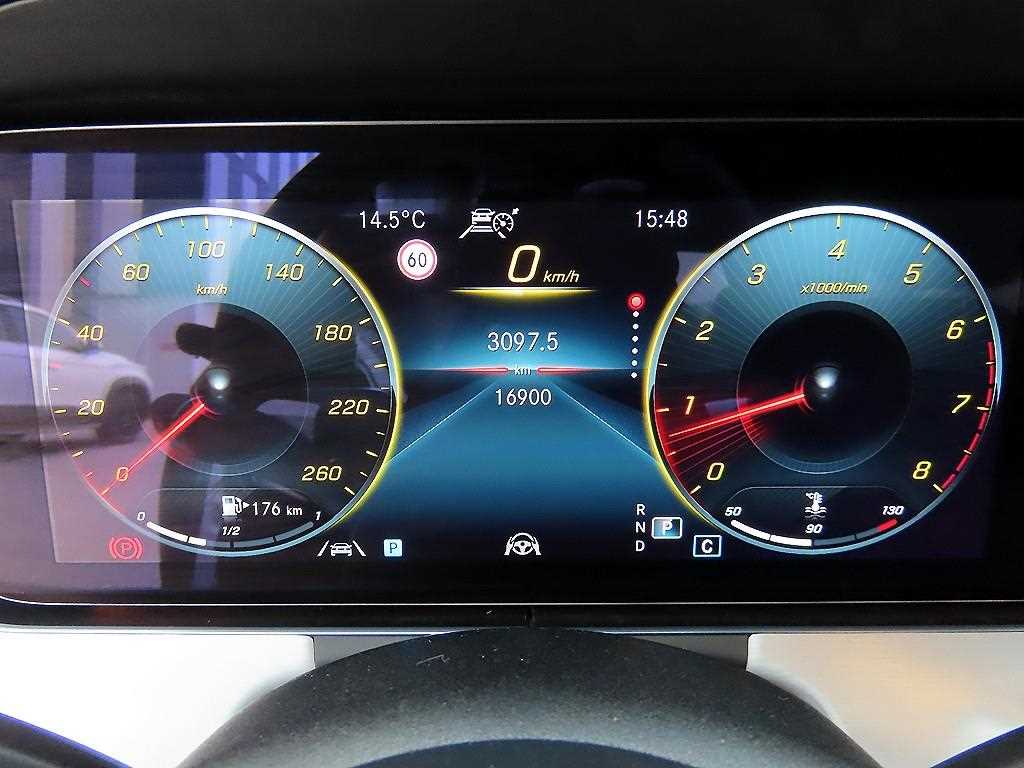 Mercedes Benz E class - Vista 9