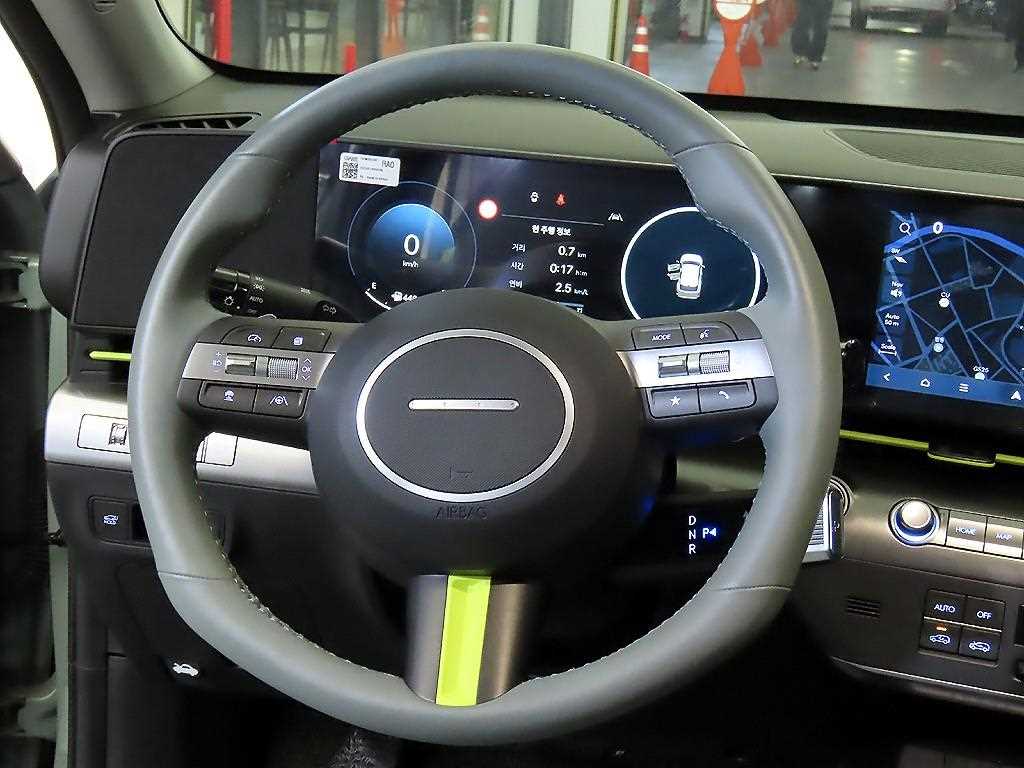 HYUNDAI Kona - Vista 8