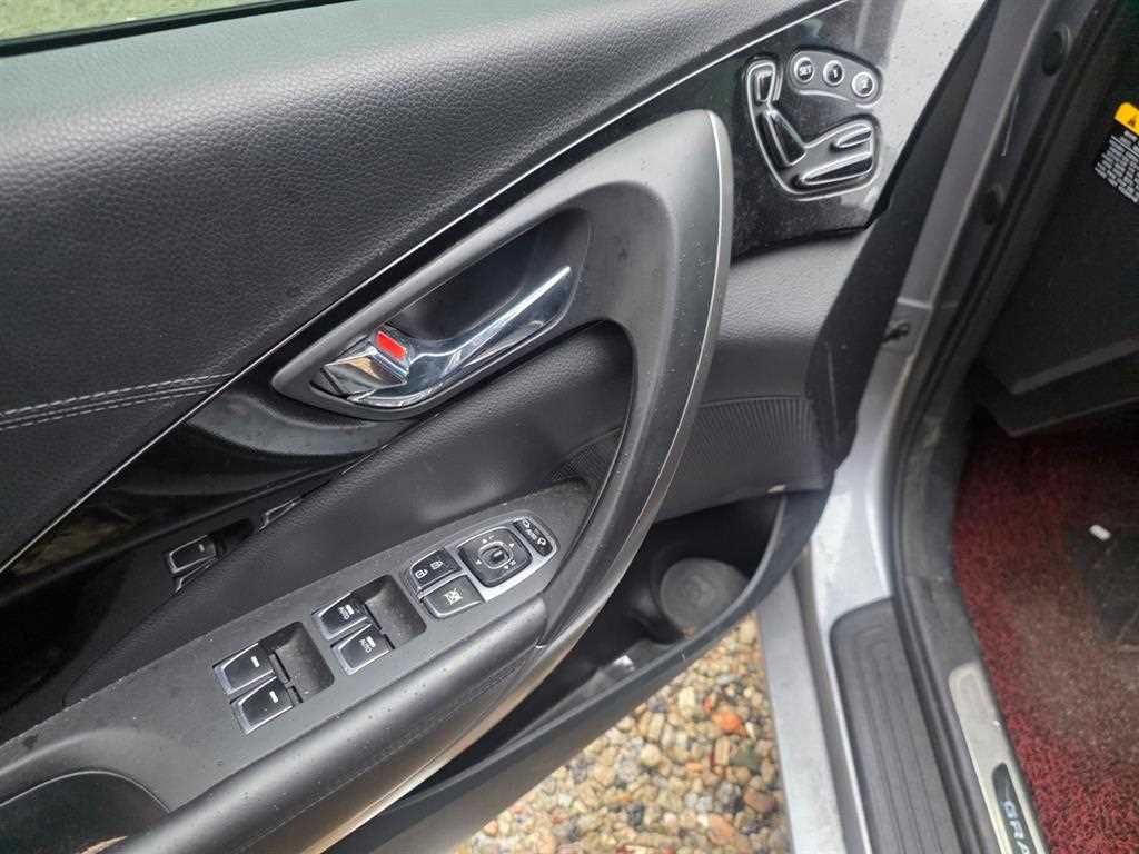 HYUNDAI Grandeur - Vista 8