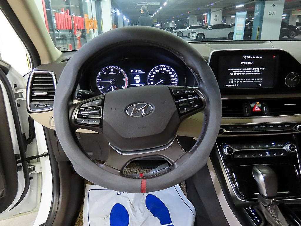 HYUNDAI Grandeur - Vista 9
