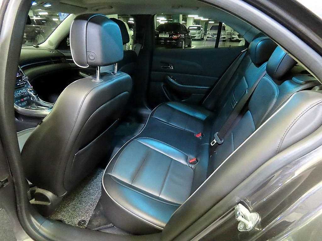 Chevrolet Malibu - Vista 7