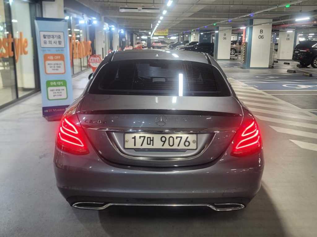 Mercedes Benz C Class - Vista 2