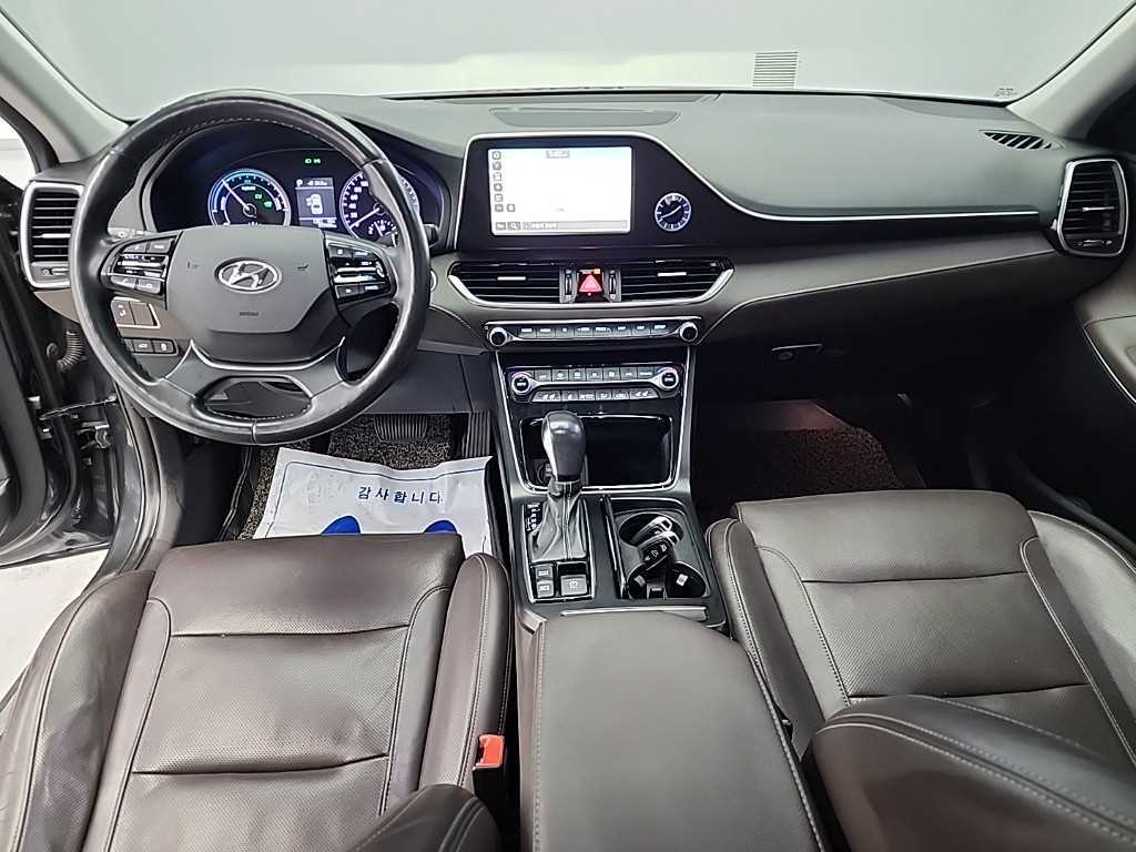 HYUNDAI Grandeur - Vista 7