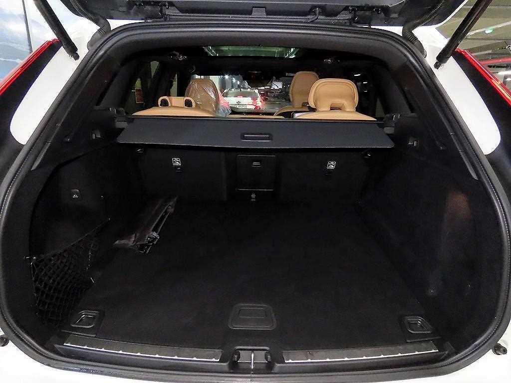 Volvo XC60 2021 Blanco - Importación desde Corea - HF Imports Iquique - Foto 17