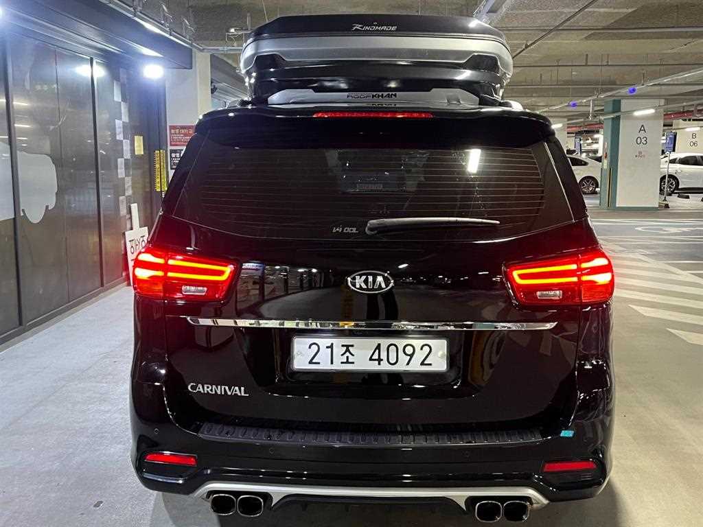 KIA Carnival - Vista 5