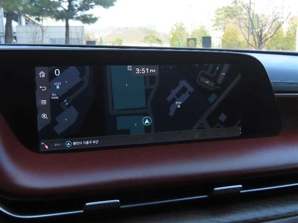 Genesis G90 - Vista 8