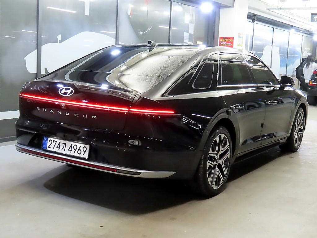 HYUNDAI Grandeur - Vista 4