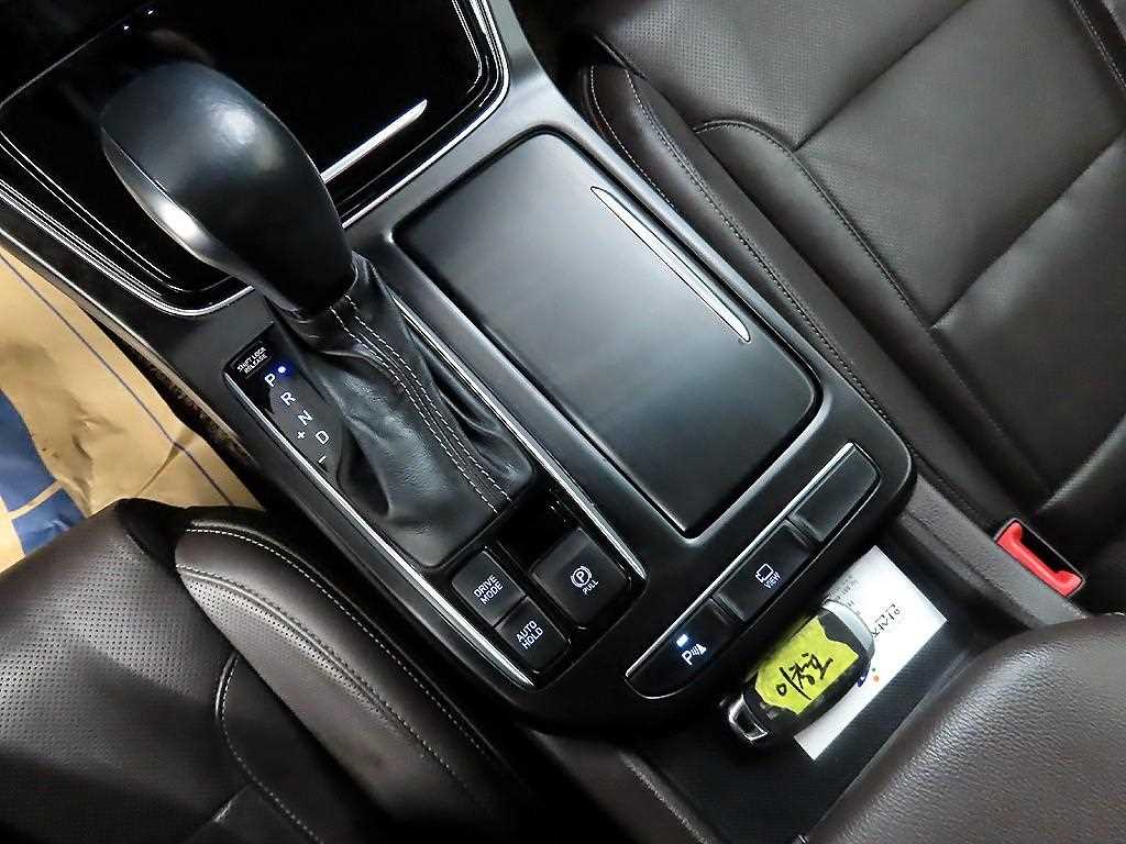HYUNDAI Grandeur - Vista 10