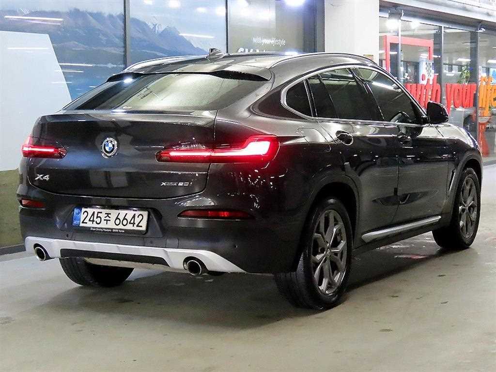 BMW X4 - Vista 4