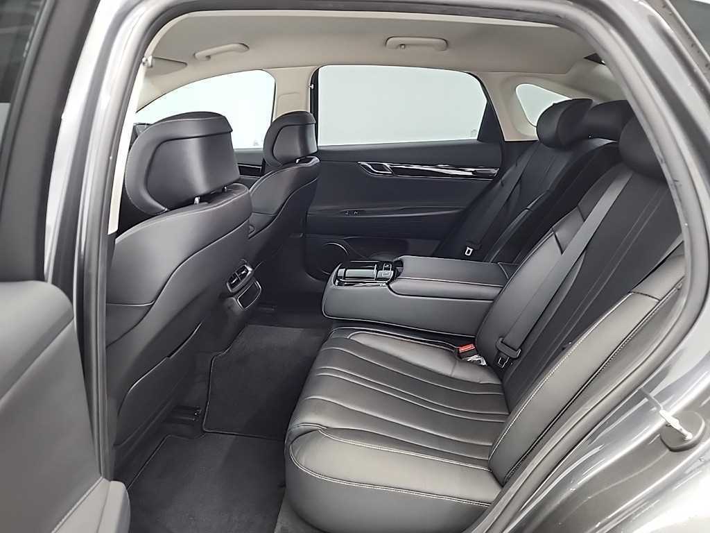 Genesis G80 - Vista 12