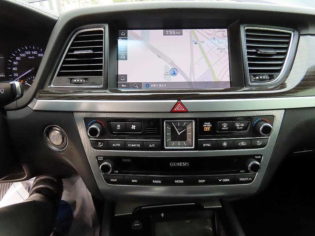 Genesis G80 - Vista 12
