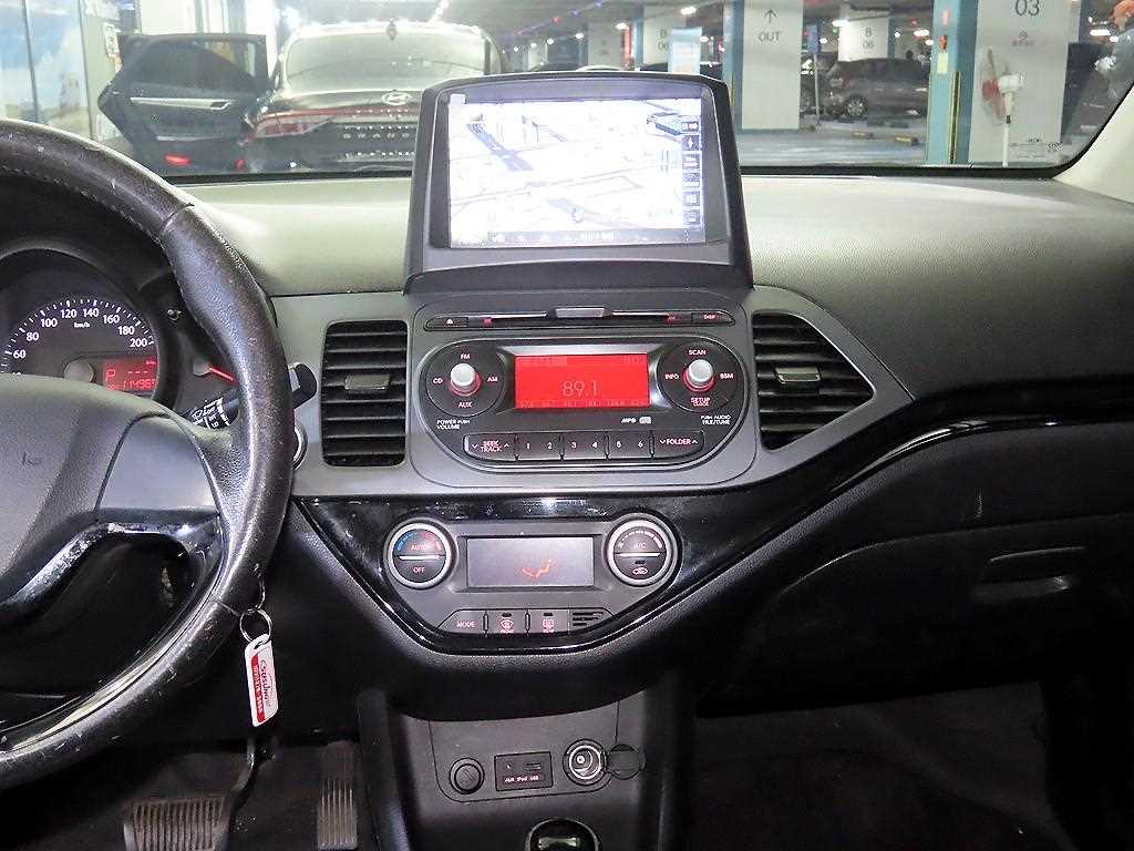 KIA Morning - Vista 11