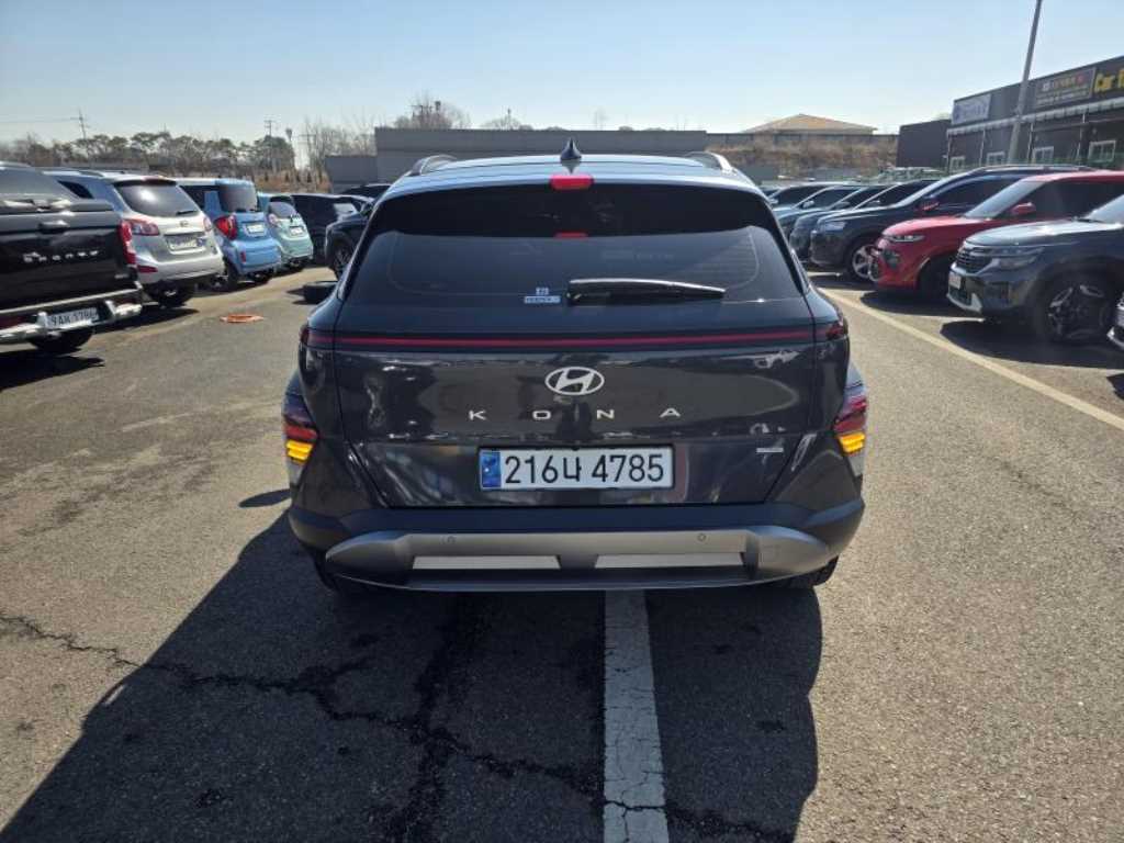 HYUNDAI Kona - Vista 5