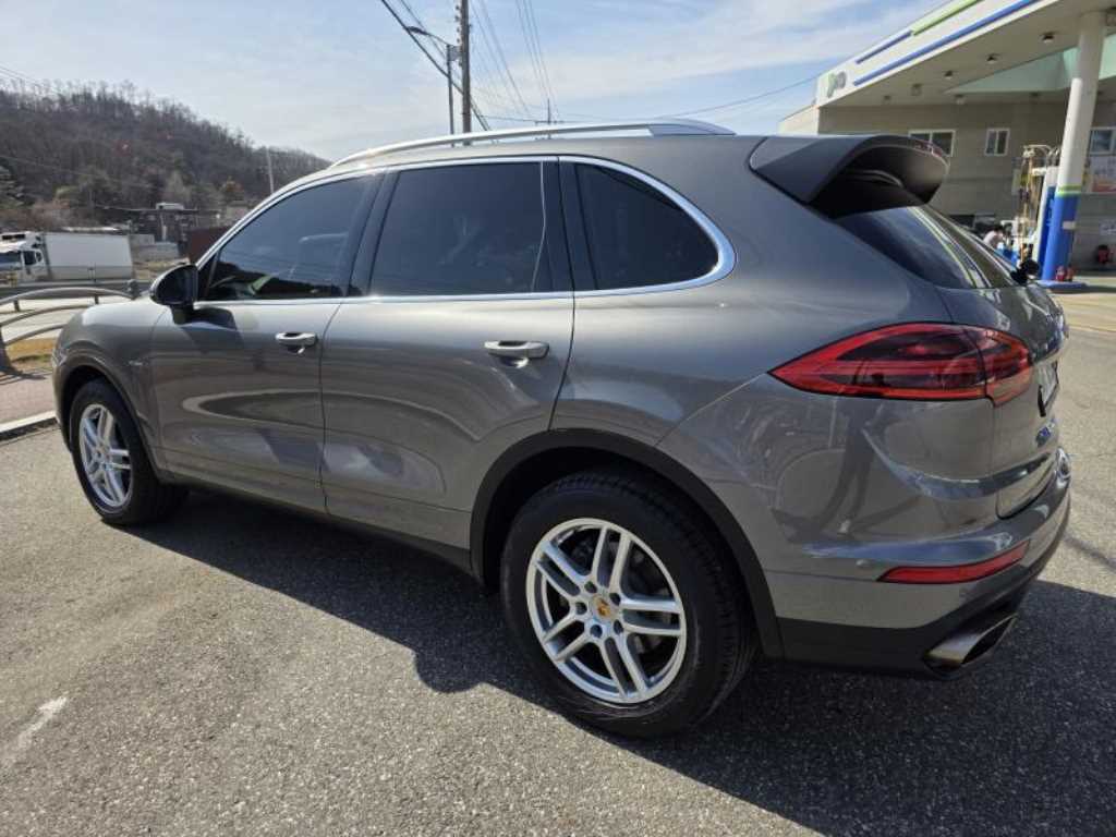 Porsche Cayenne - Vista 4