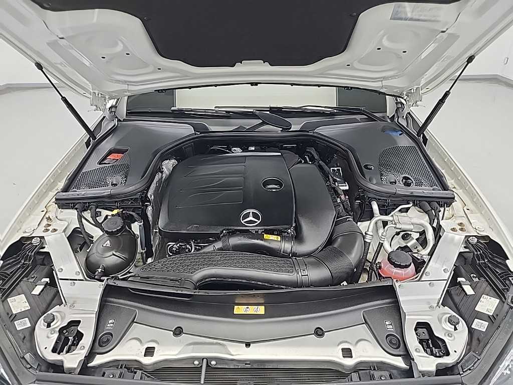 Mercedes Benz E class - Vista 6