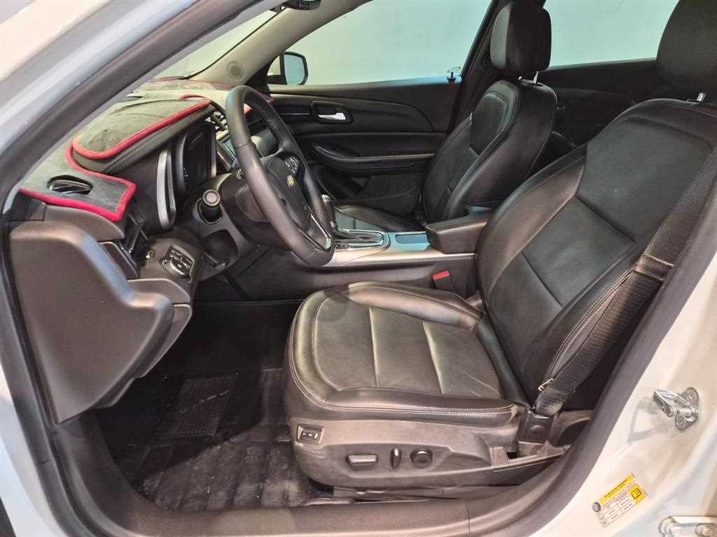 Chevrolet Malibu - Vista 10