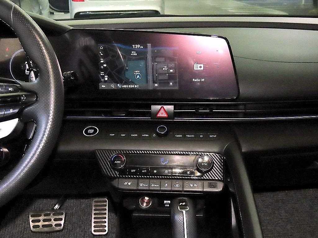 HYUNDAI Avante - Vista 11