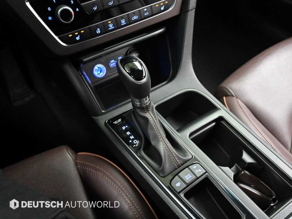 HYUNDAI Sonata - Vista 9