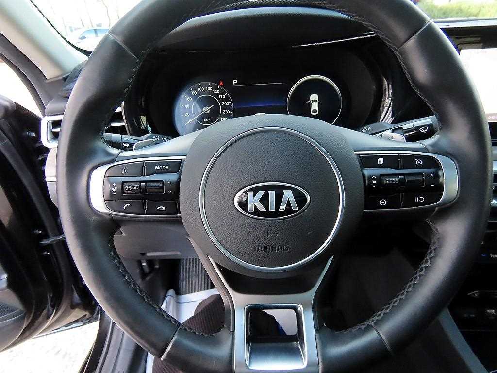 KIA K5 - Vista 8