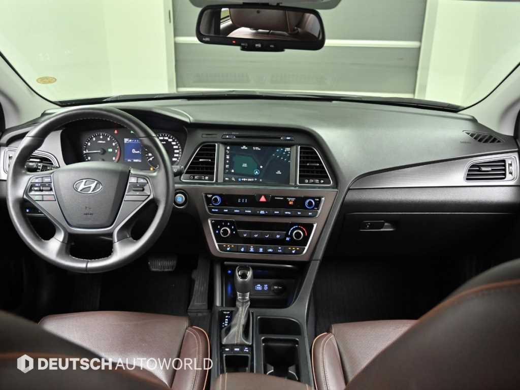 HYUNDAI Sonata - Vista 7