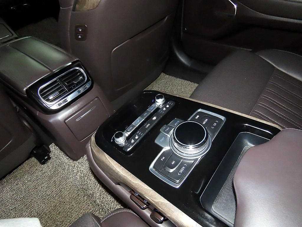 Genesis G90 2019 Negro - Importación desde Corea - HF Imports Iquique - Foto 17