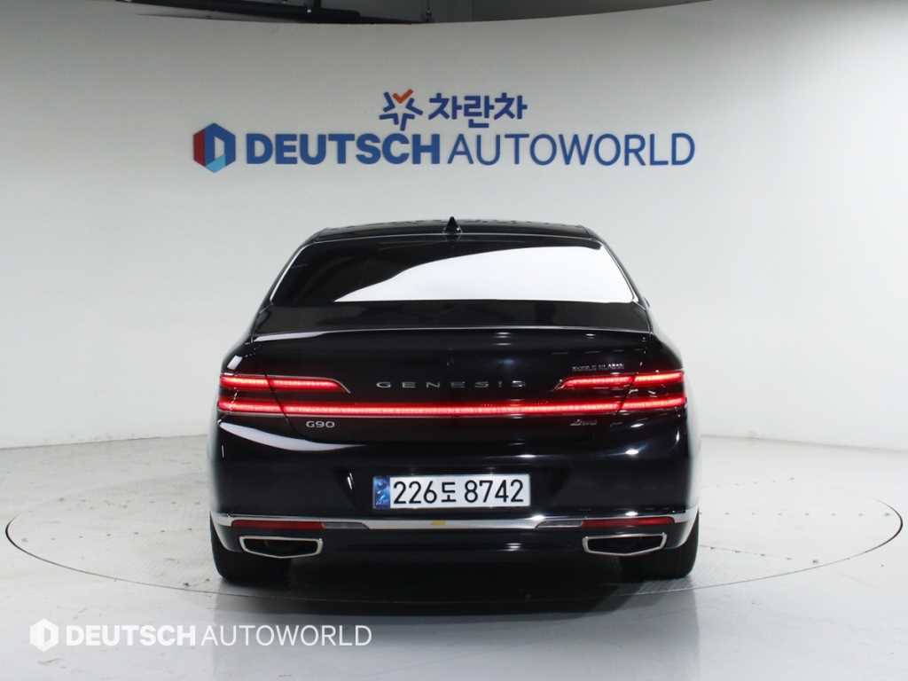 Genesis G90 - Vista 4