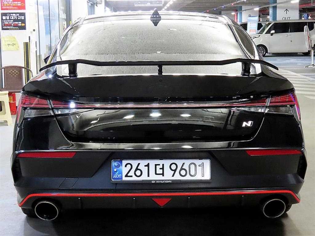 HYUNDAI Avante - Vista 5