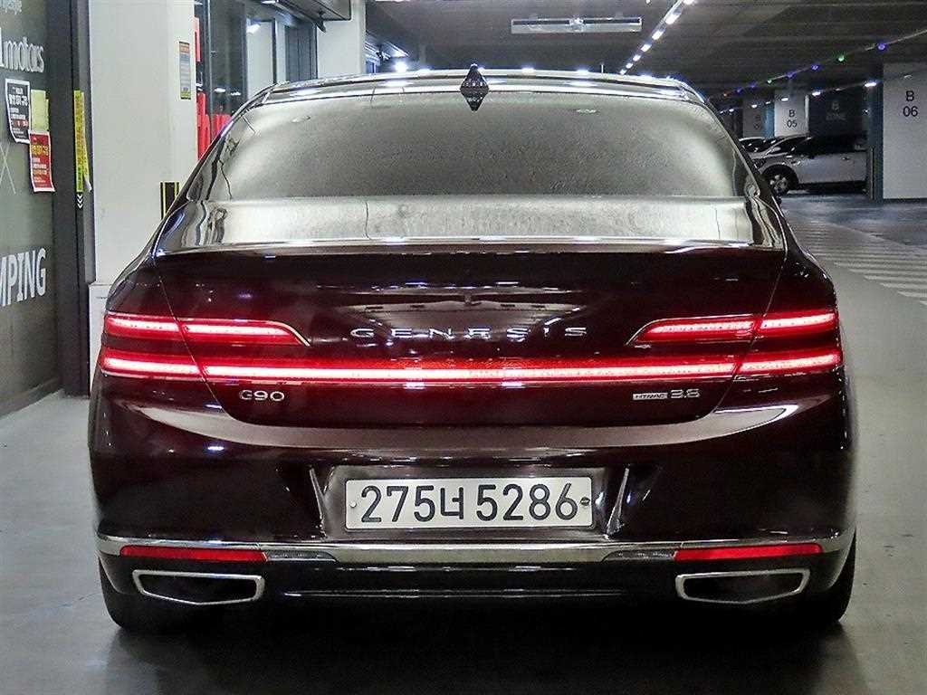 Genesis G90 - Vista 6