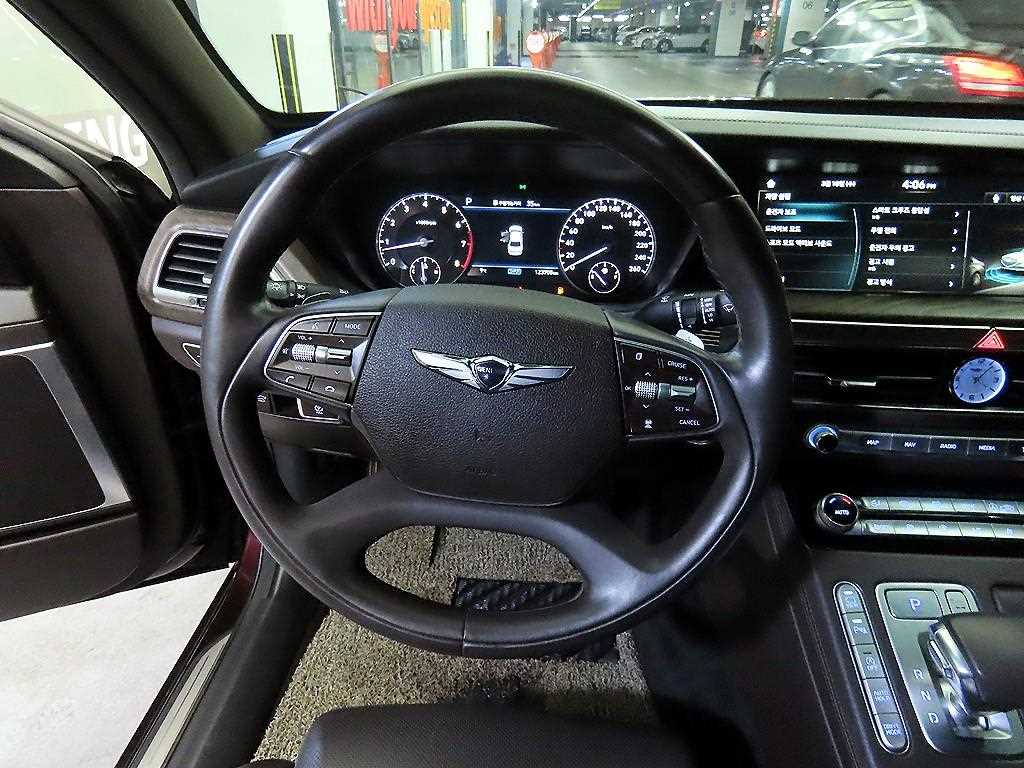 Genesis G90 - Vista 12