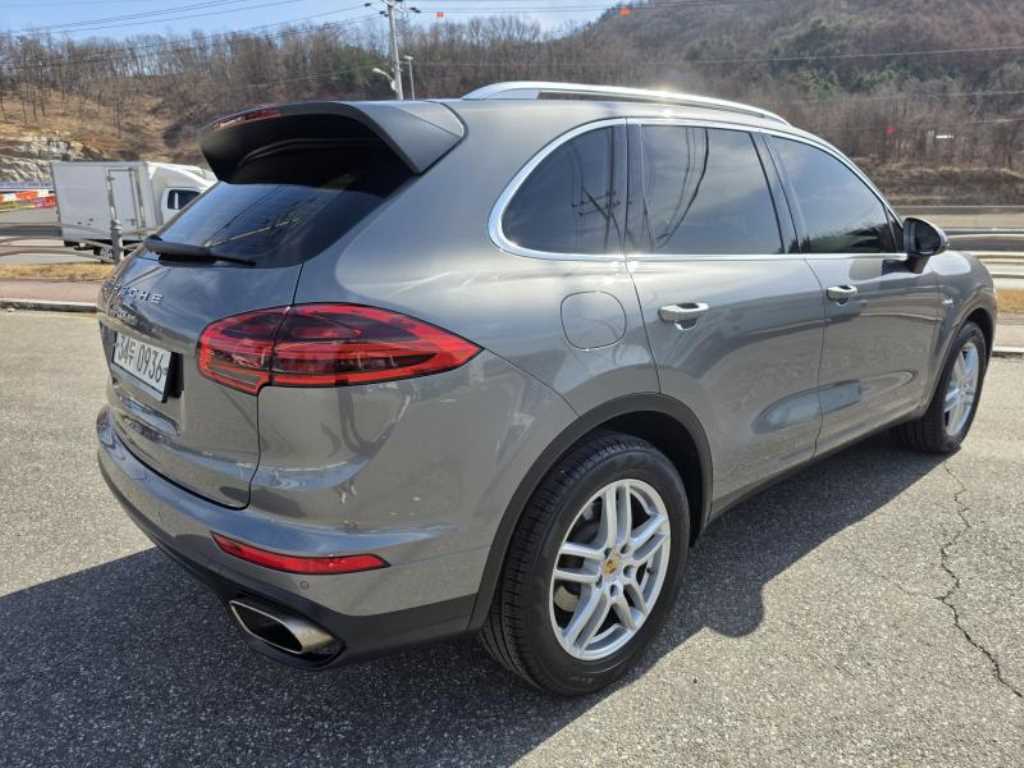 Porsche Cayenne - Vista 6