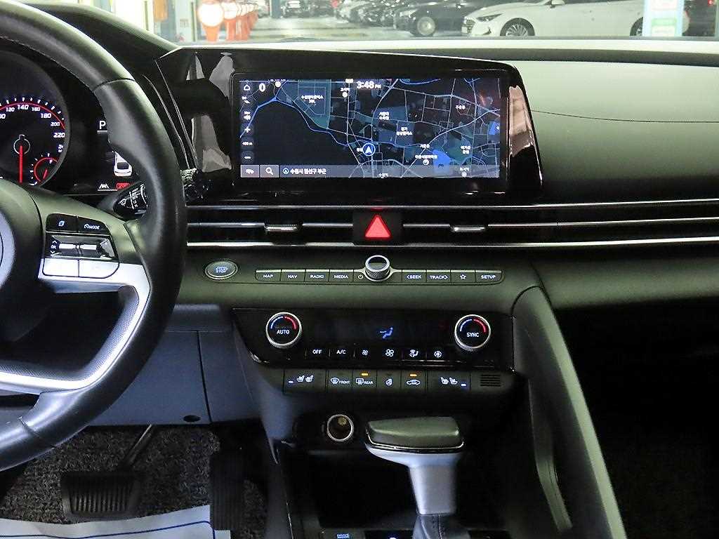 HYUNDAI Avante - Vista 11