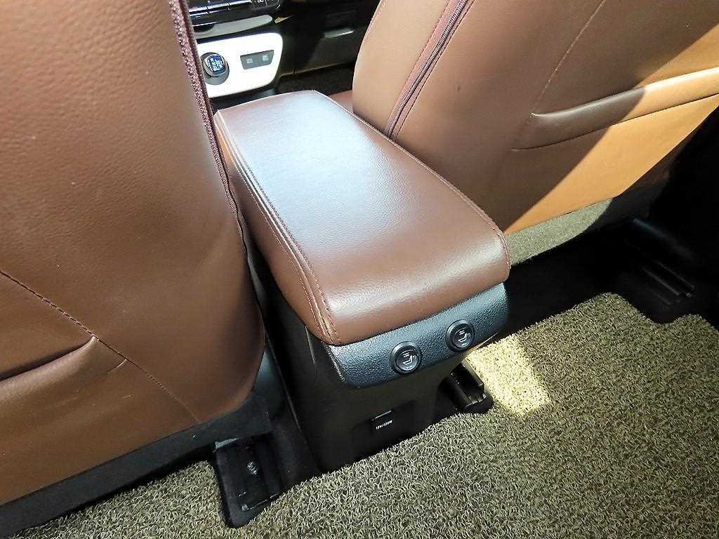 Toyota Prius 2017 Gris - Importación desde Corea - HF Imports Iquique - Foto 16