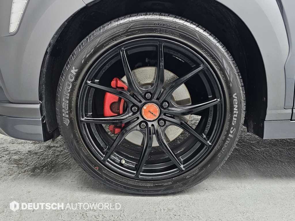 HYUNDAI Kona - Vista 5